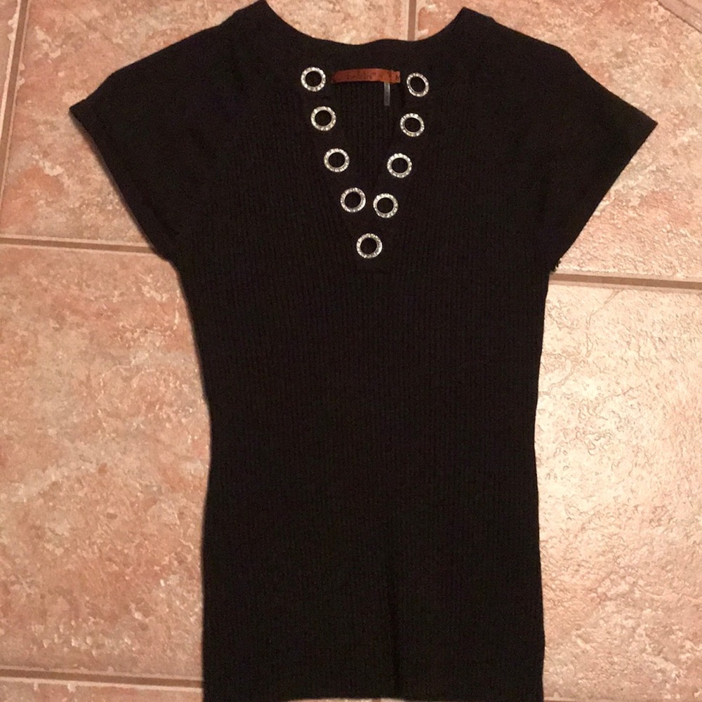 Cute black short sleeved top